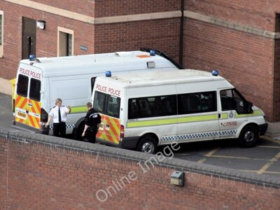 Photo 6x4 Law Court, Nottingham Nottingham/SK5641 A smoke-break, behind  c2009
