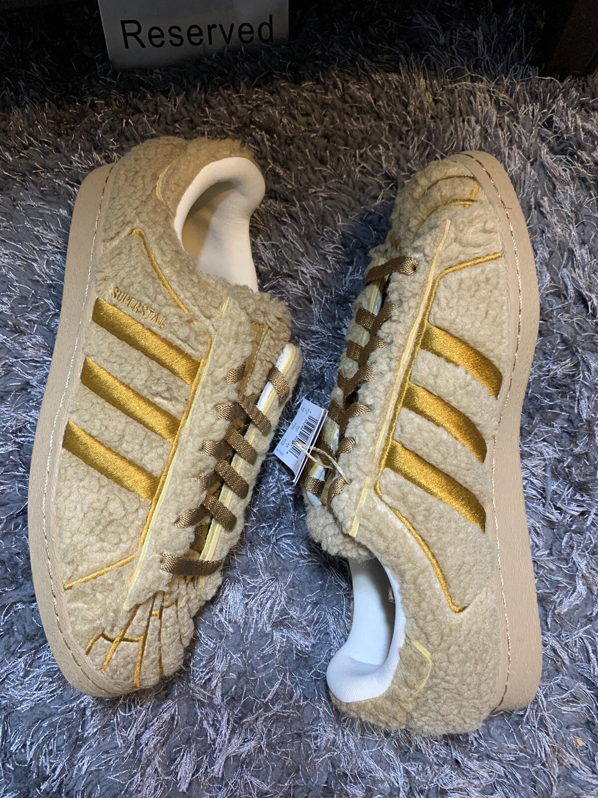 Zapatos peludos Adidas Superstar Conchas marrón chocolate para hombre talla 7 ID1636