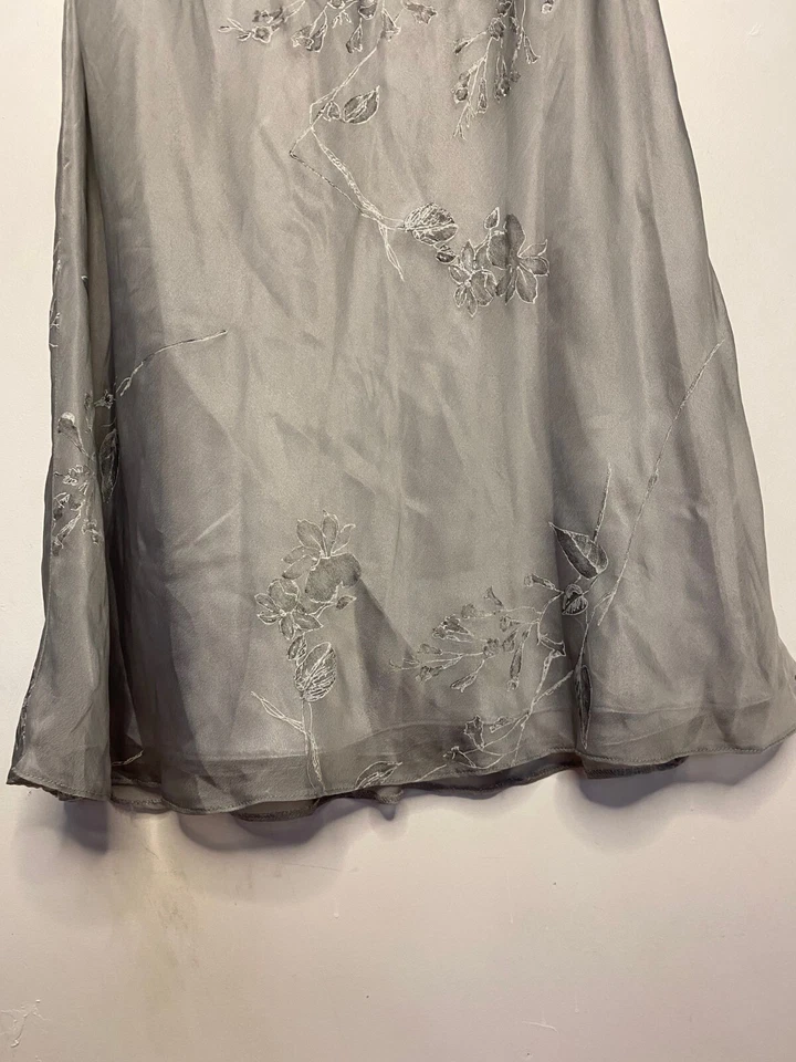 Vestido de festa vintage anos 1990 Rockmans prata transparente floral cetim sedoso forrado M - Imagem 3 de 4