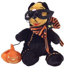 Walt Disney Disneyland Winnie the Pooh 2003 Halloween Bean Bag Plush Doll