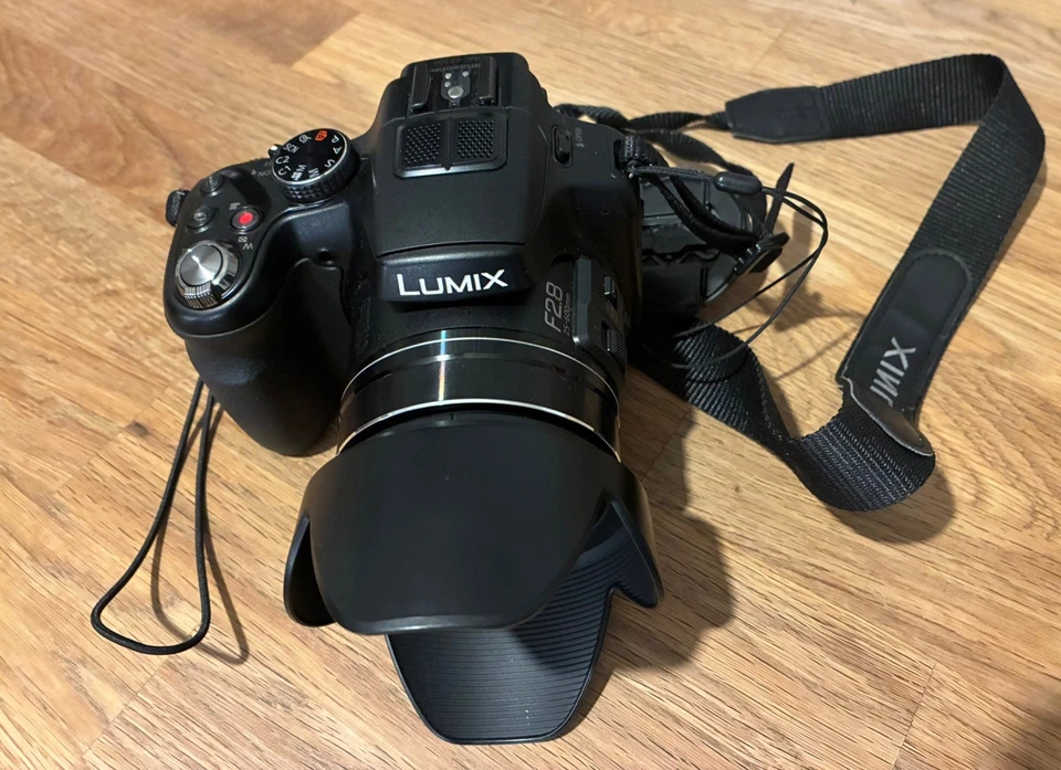 Panasonic LUMIX DMC-FZ200 Digitalkamera Zubehörpaket UV-Filter , Tasche, Fisheye - Bild 2 von 4