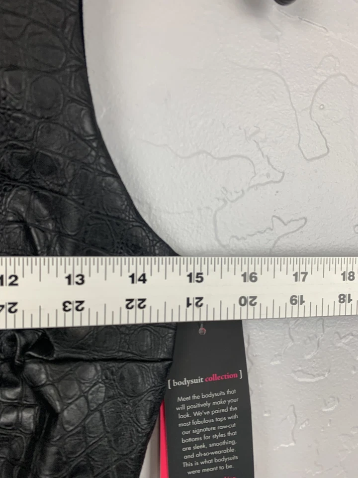 Body Commando Mujer Pequeño Negro Imitación Cuero Animal Repujado Sin Mangas Nuevo Foto 4 de 4