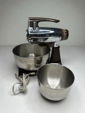 Vintage Sunbeam Mixmaster Stand Mixer - 12 Speed, 2 Bowls, , Runs Great - (READ)