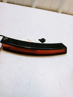 2006-2007 VOLKSWAGEN PASSAT DRIVER LEFT BUMPER TURN SIGNAL ASSY OEM 3C0807718 - Image 1 of 3