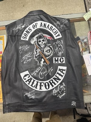 Cast Signed CHARLIE HUNNAM SONS OF ANARCHY VEST AUTO AMAZING WOW!!