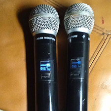 2x Wireless Handheld Microphones w/ Back-Lit LCD Display, Black/Silver