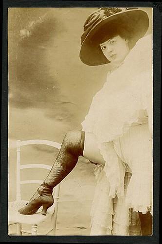 French 1915 LINGERIE Teaser LEG Stockings Seductive Photo PoP ~ VASTA Archive