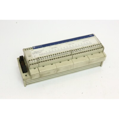 Telemecanique ABE7-R16S210 Relaismodul (B1108)