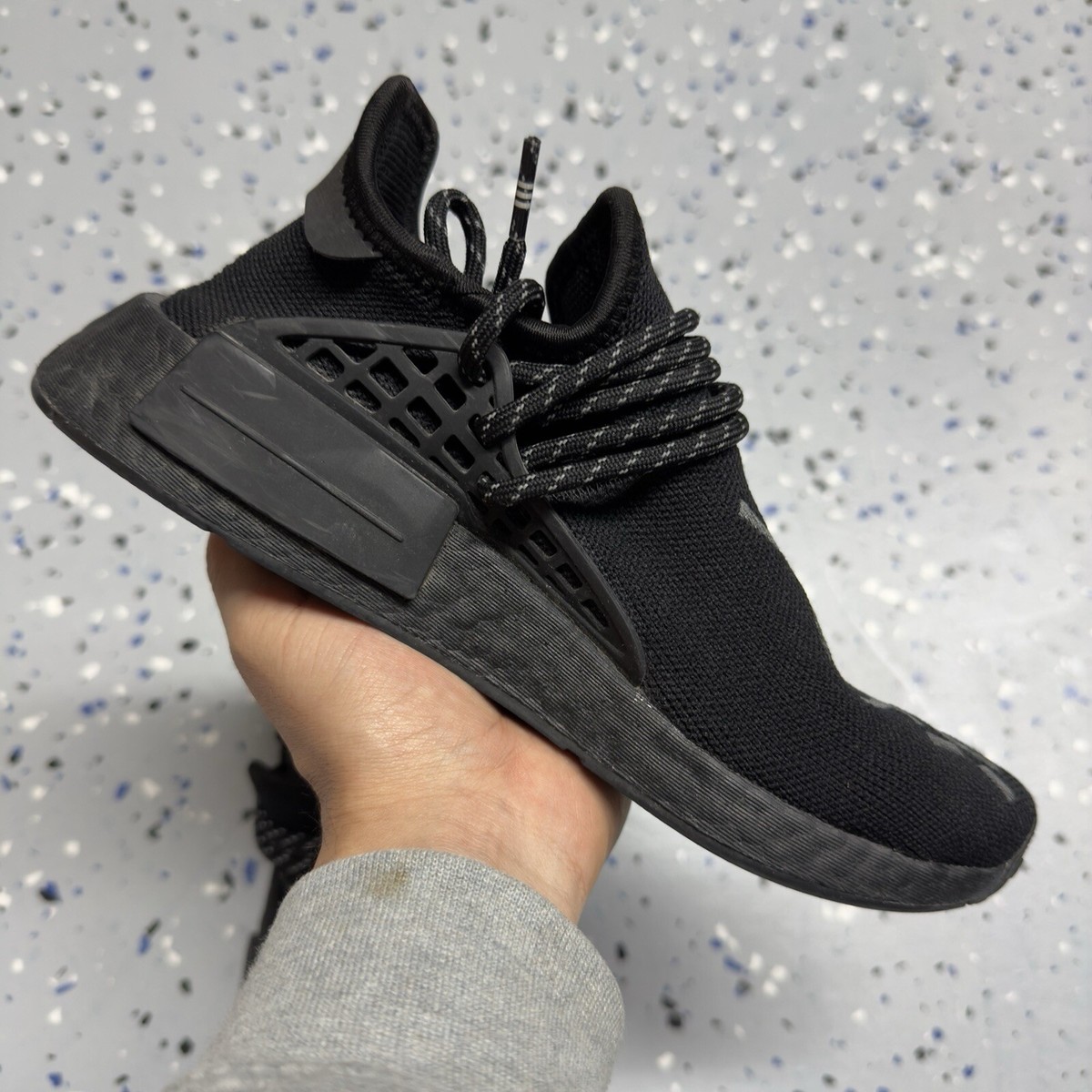 human race trainers black