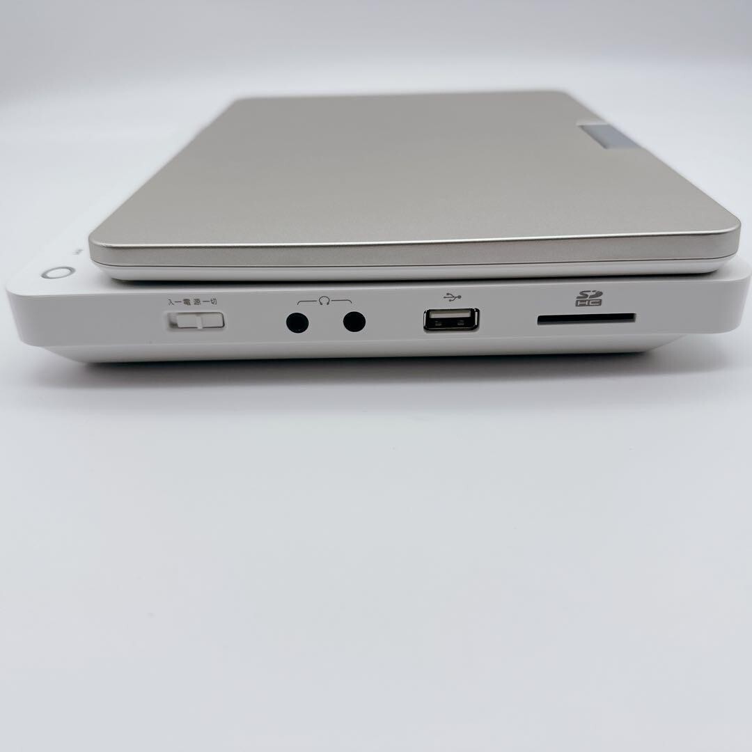 TOSHIBA Blu-ray Player SD-BP900S REGZA 9 inch portable CPRM