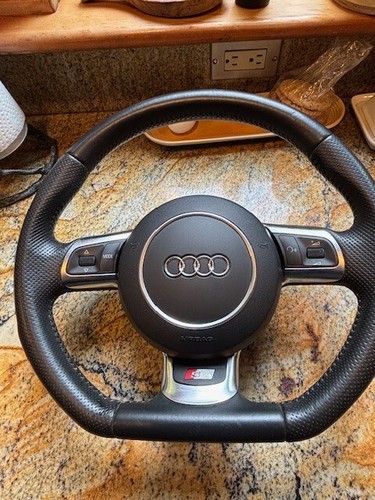 AUDI flat bottom STEERING WHEEL OEM with paddle shifters S line - Picture 5 of 5