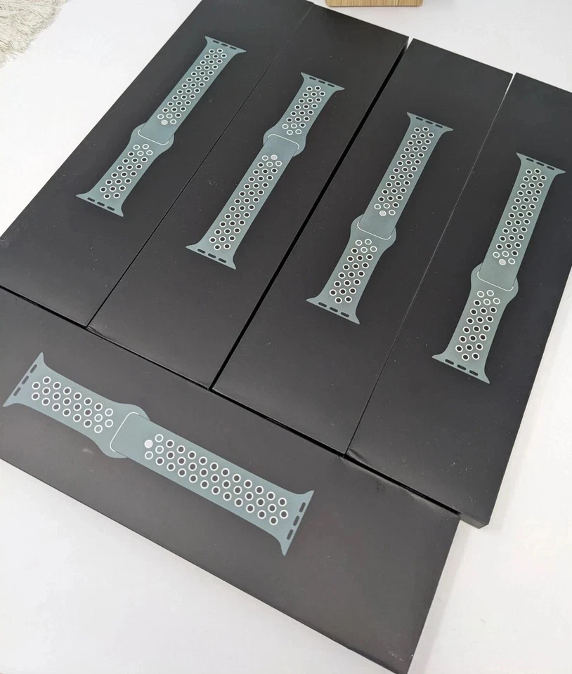 Nuevo Apple Watch Nike Correa Deportiva 44mm 45MM 46MM 49MM Hasta/Plata Claro MJ6K3AM/A Foto 3 de 4