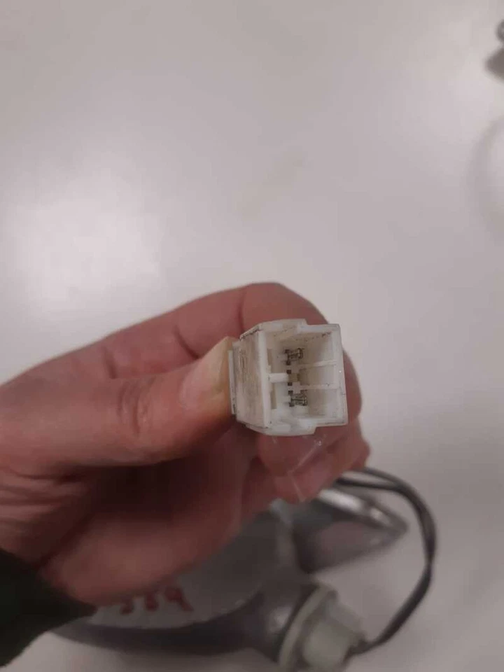 RY10WE24 proiettore anteriore destro per PIAGGIO (VESPA) FLY 50 8035517 - Immagine 3 di 4