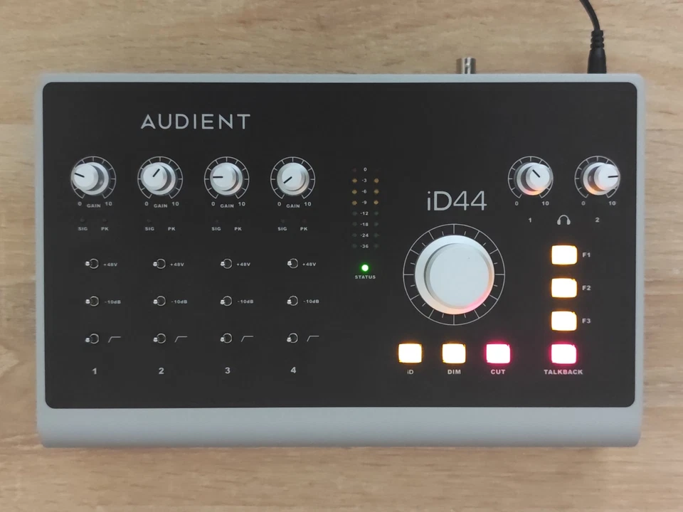 Audient iD44 - Desktop Audio-Interface - sehr guter Zustand - OVP
