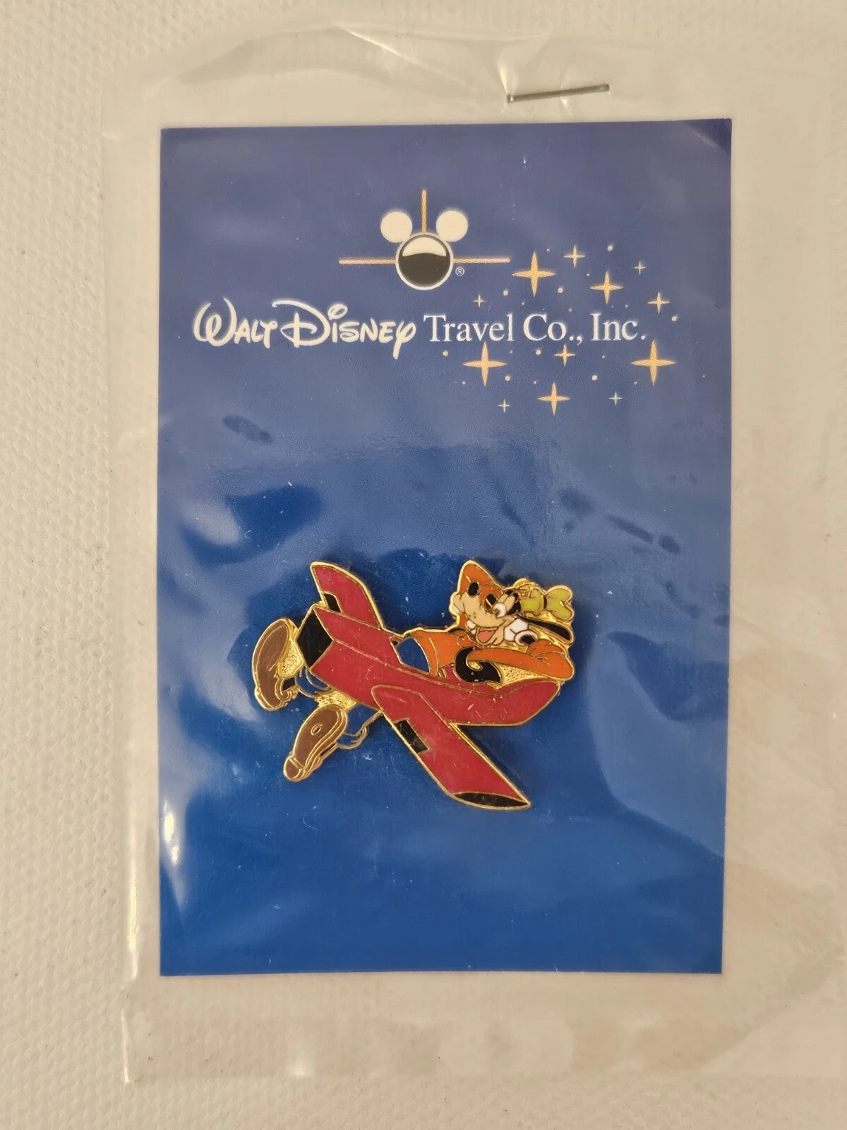 Walt Disney World Parks Trading Pin Goofy in a plane 2004 Collectible Pin