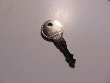 Thule Schl&uuml;ssel N147 N 147 Ersatzschl&uuml;ssel f&uuml;r Hecktr&auml;ger Dachboxen Dachtr&auml;ger