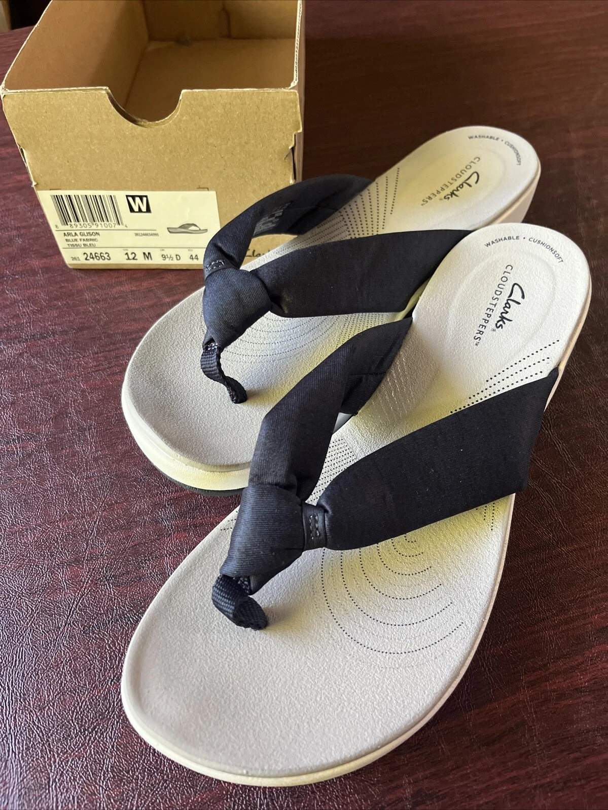 Clarks scarpa tanga sandalo donna 12M CloudSteppers Arla Glison blu navy $65 nuovo con scatola