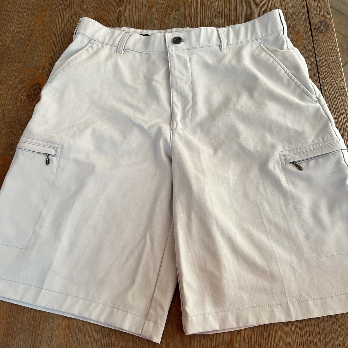 IZOD Golf Men's Golf Shorts Size 32 Classic 10