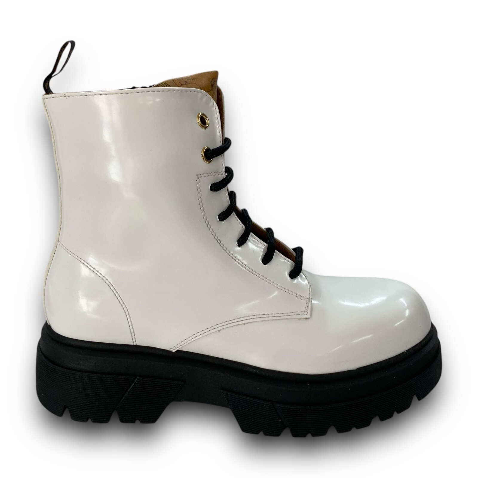 Альвьеро Мартини 1. Классическое блюдо-амфибия, изготовленное в Италии.