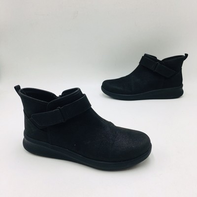 clarks wide booties