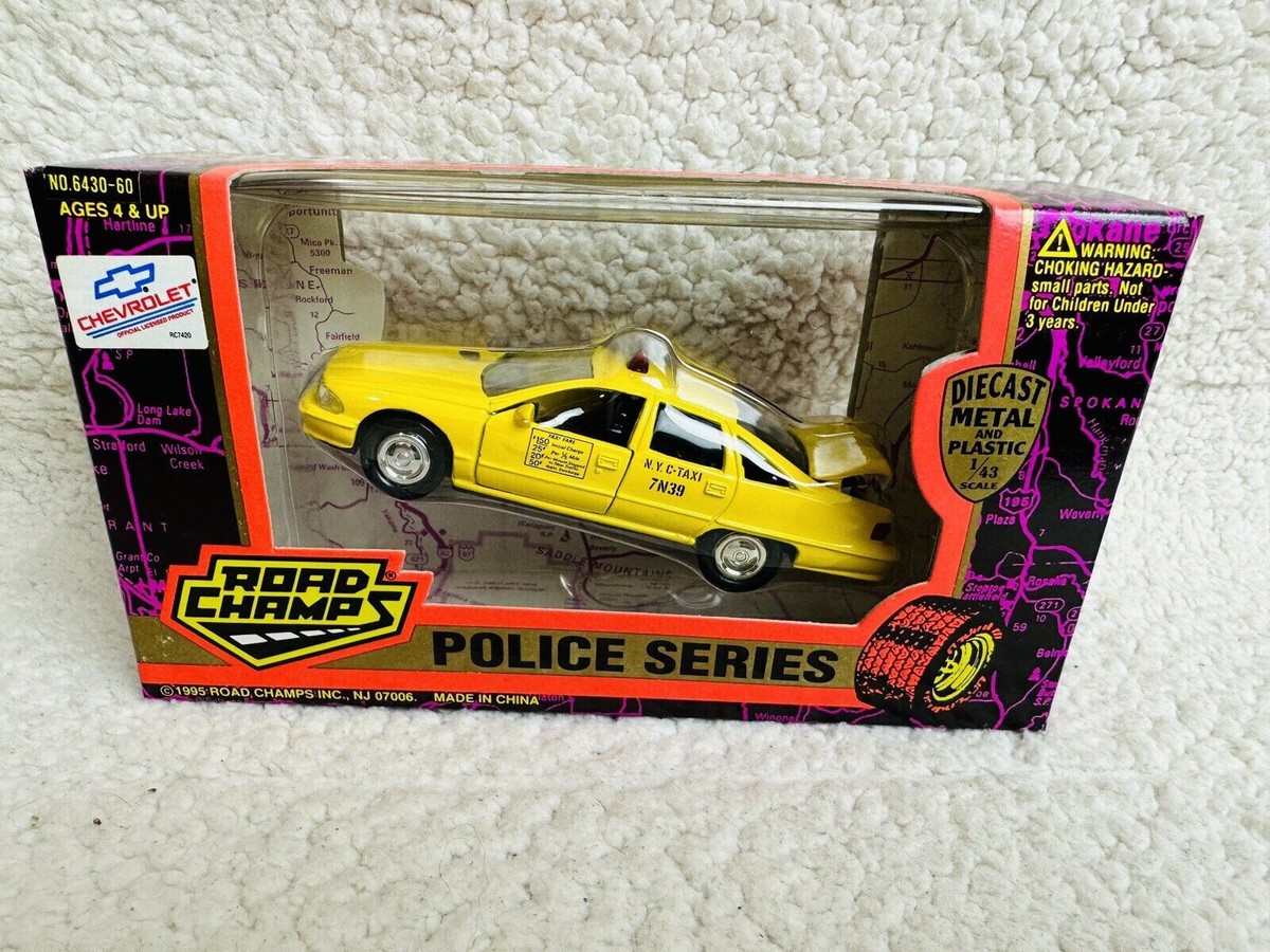 ミニッツ　オートスケールボディ　カプリス　TAXI Road Champs New York City Yellow Cab Taxi Chevy Caprice NIB 1/43