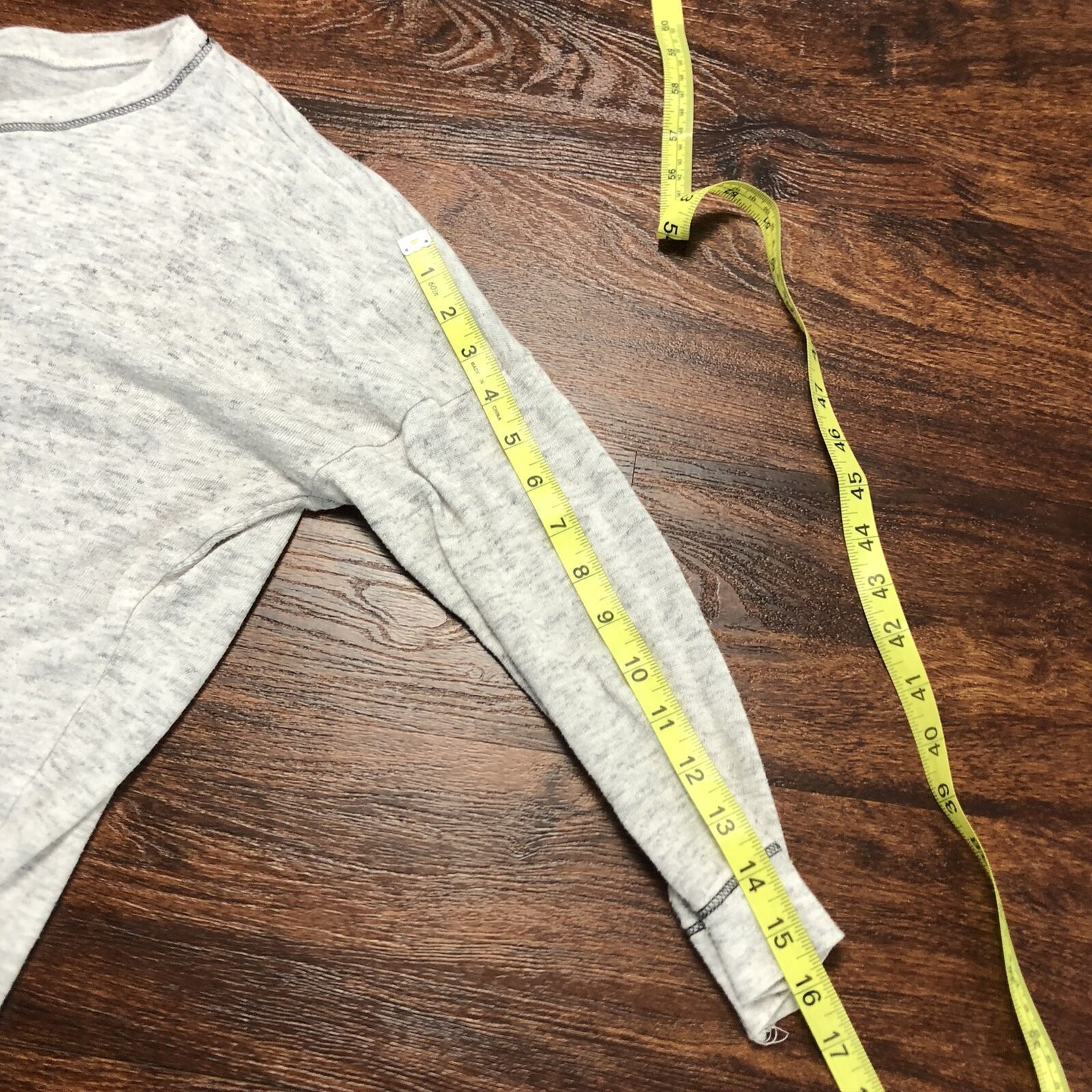 FOREVER 21 Pullover Round Neck Gray Basic T-Shirt… - image 8