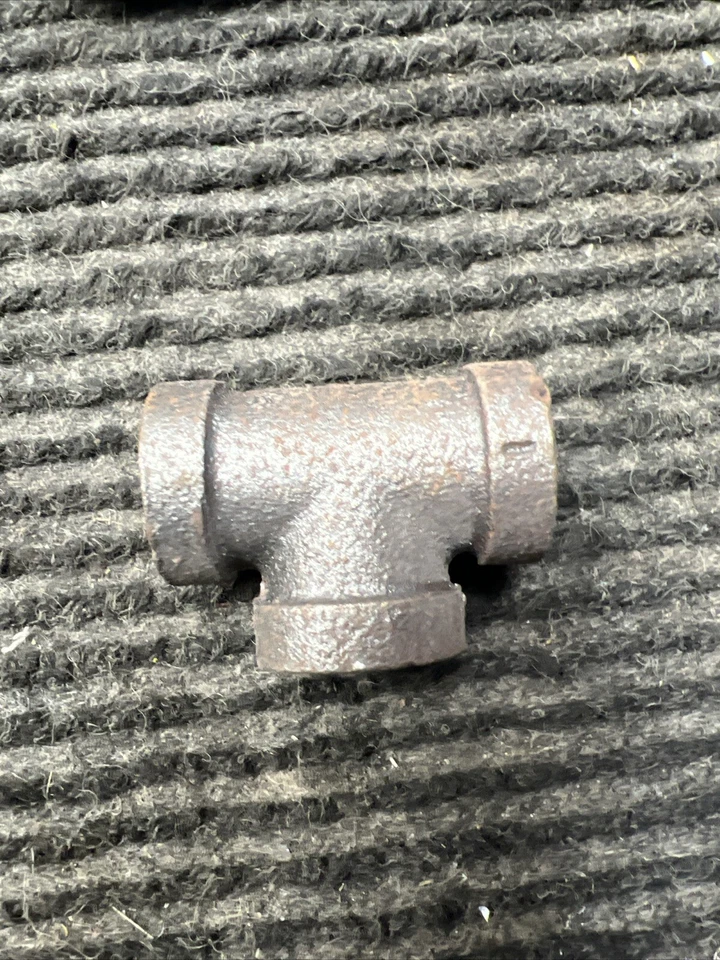 Lot of 18 NOS Ward 3 Way Tee Black Malleable Iron Fittings 1/4" x 1/4" x 1/4" - Image 2 of 4