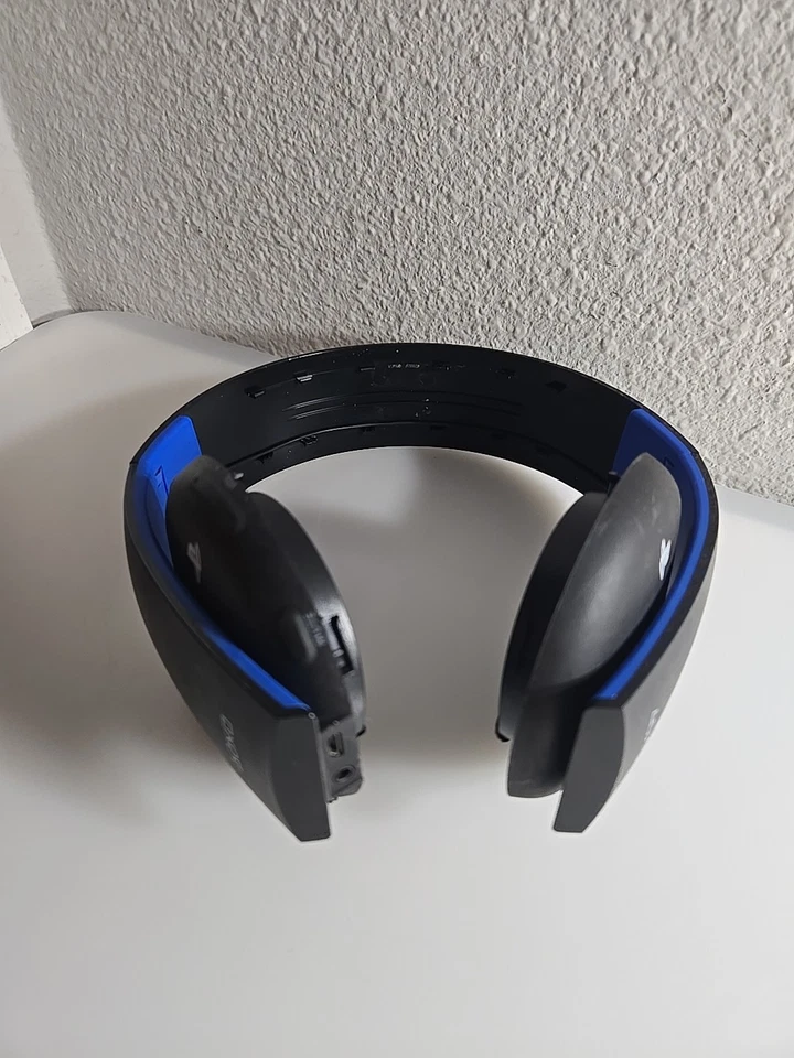 Sony PlayStation 4 Gold Wireless Stereo Headset Jet Black No Pads Or USB Read De - Image 4 of 4