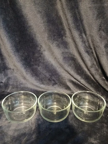 3 Anchor Hocking  Glass Bowls Holds 2 Cups Each & Comes W/ 1 Lid