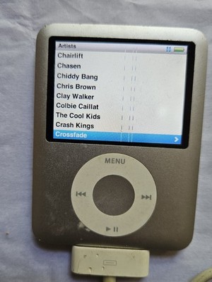Apple iPod Nano 3rd Gen 4GB Silver Music Player A1236 Tested