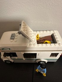 LEGO City Camper Van 60057 Complete w Instructions No Box