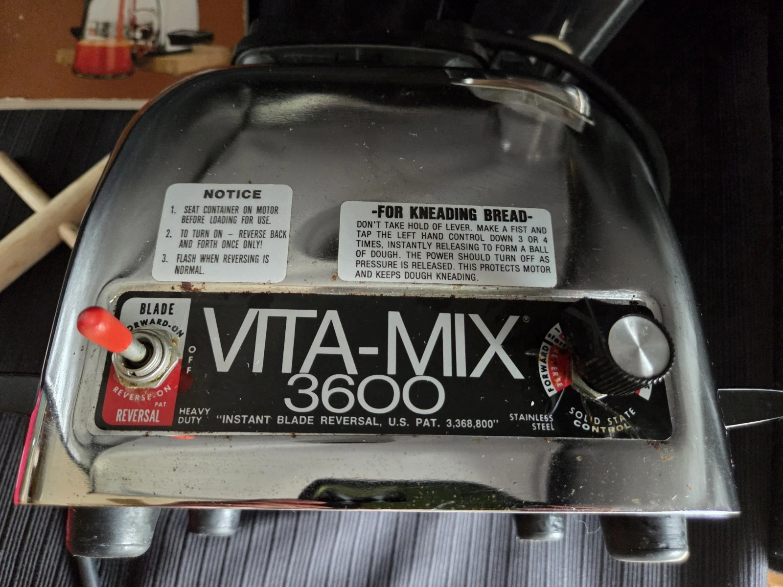 Vintage Vitamix 3600 Juicer/Blender Stainless Chrome w/Tapper & Cookbook Works*