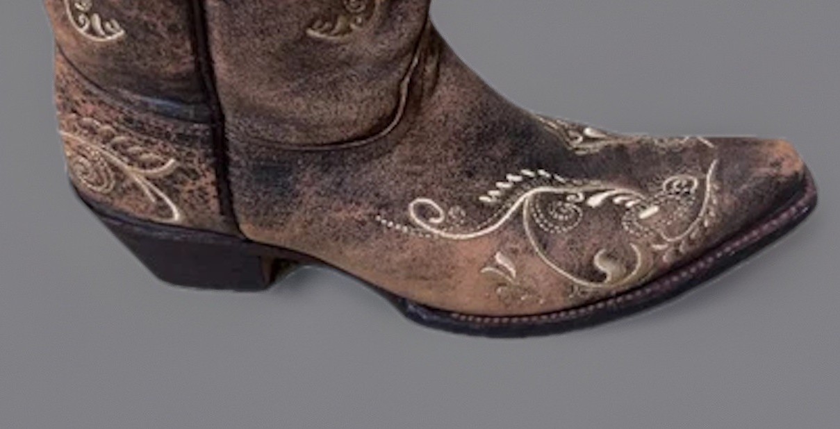 Circle G Handcrafted Rustic Leather Embroidered D… - image 8