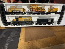 Caterpillar CAT Construction Express Motorized Toy Train Set With Track WORKS