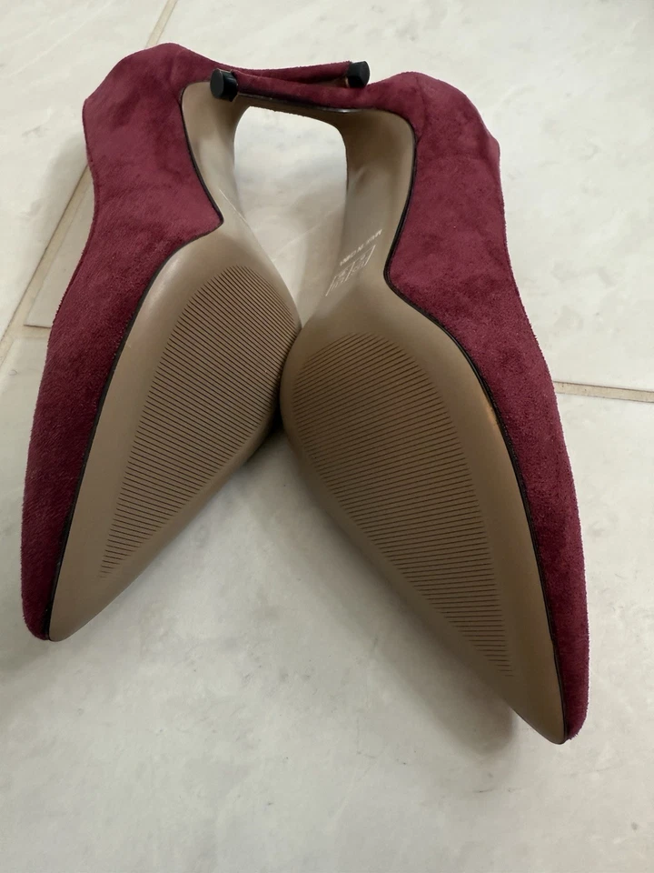 Zapatos de salón clásicos de gamuza con punta en punta para mujer Foto 3 de 3