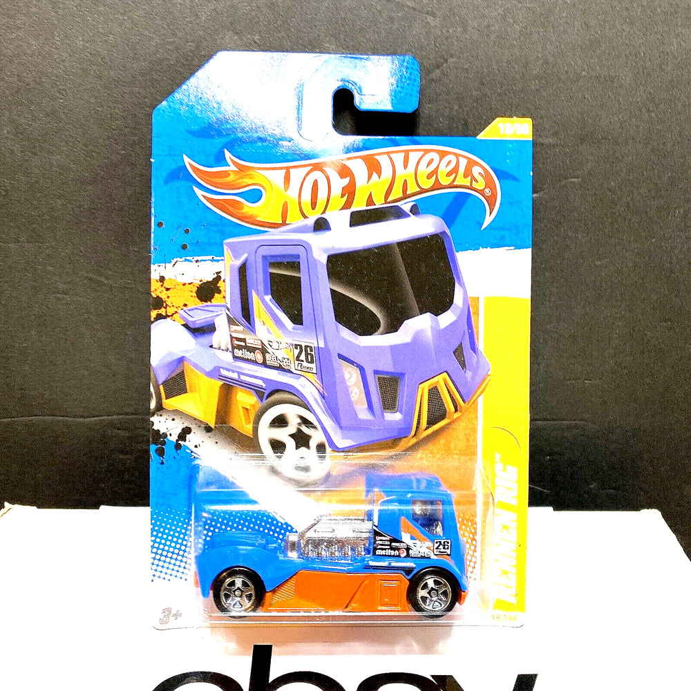 New Hw 1:64 Diecast Hot Wheels Rennen Rig 2011 New Models Truck - Blue