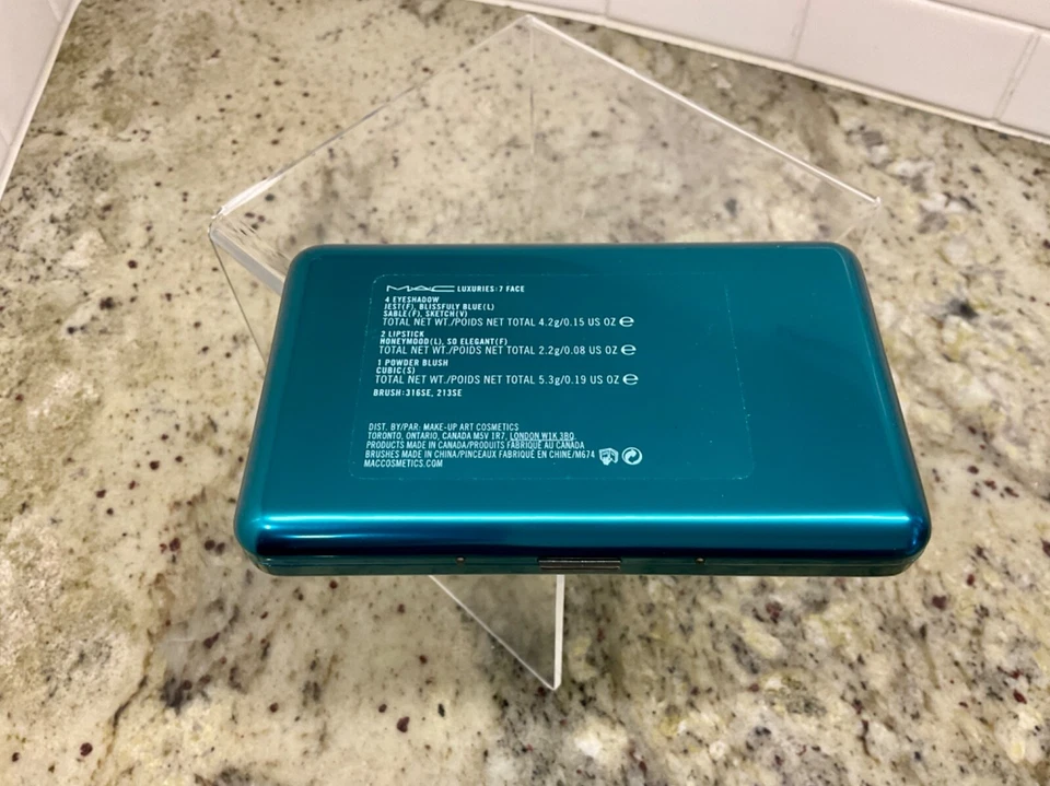 MAC LUXURIES : 7 FACE Palette Limited Edition NIB RARE - Image 3 of 4