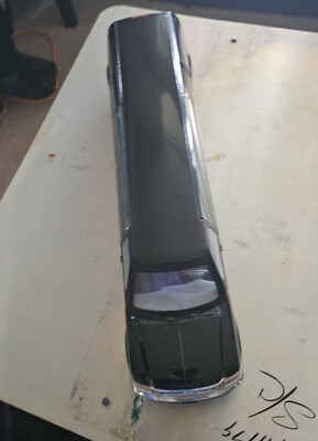 Sun Star 1/18 Ford Excursion Limousine. Black. No Box. From 2004