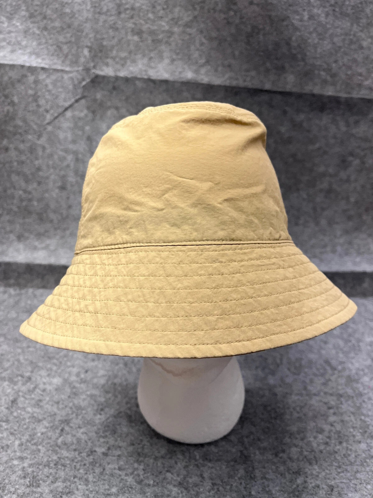 Uniqlo Sun Bucket Hat Cap Adult One Size Beige 100% Nylon Camp Beach Outdoors