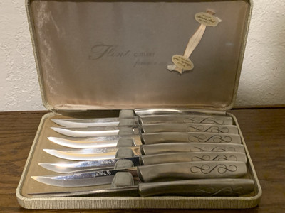 8 pc Flint Arrowhead Cutlery Steak Knife Set 1950 Stainless Original Storage Box