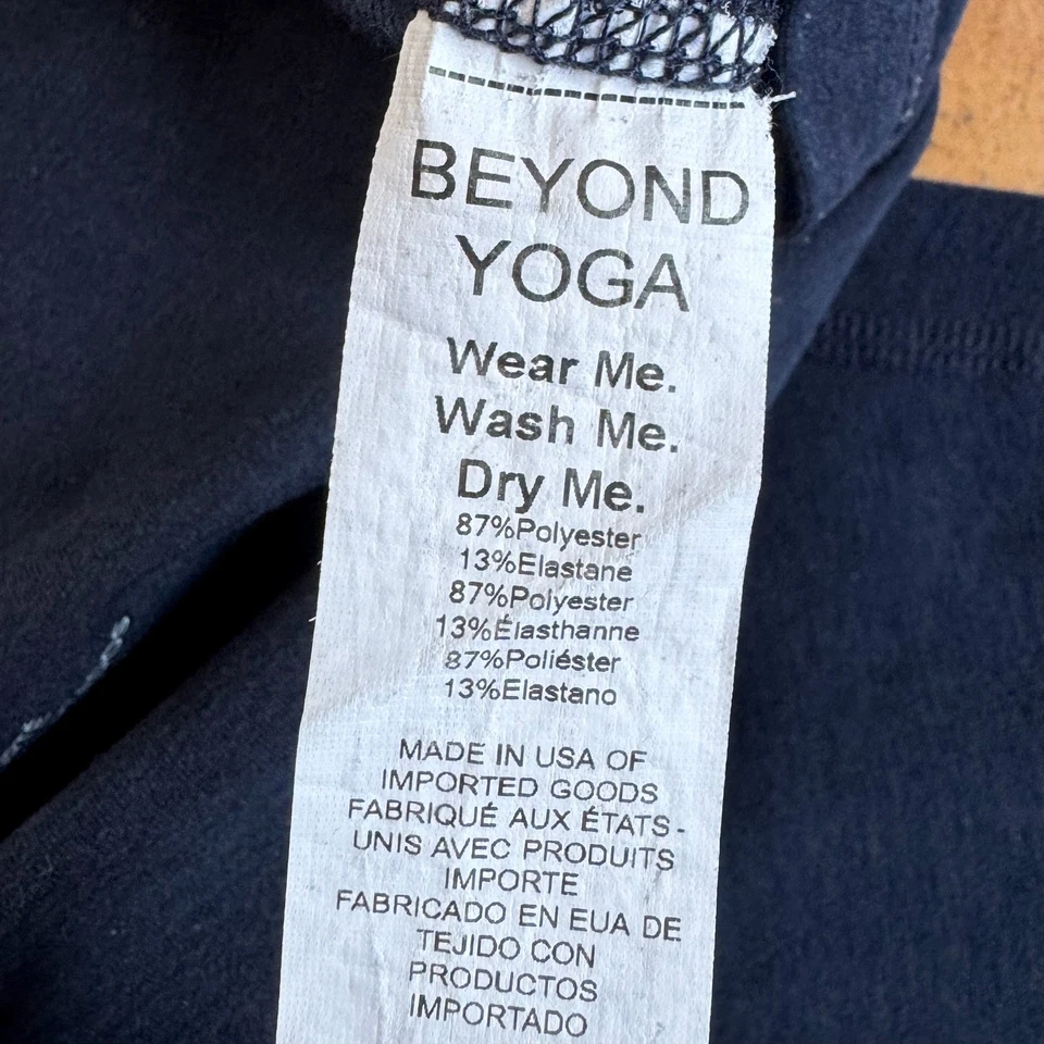 BEYOND THE BUMP Heather Navy Yoga Capri Leggings - Size S - Very Good Condition - Image 4 of 4