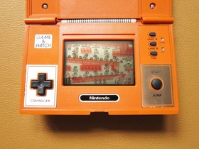 NINTENDO Donkey Kong Game and Watch in Excellent Condition (DK-52) 1982