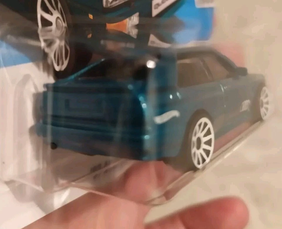 Hot Wheels 2025 '87 Audi Quattro Case A 1:64 - Immagine 3 di 4