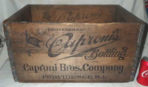 ANTIQUE 1916 CAPRONI'S BOTTLING CO. RI USA WOOD SIGN BEER BOTTLE BOX ART CRATE - Picture 13 of 15