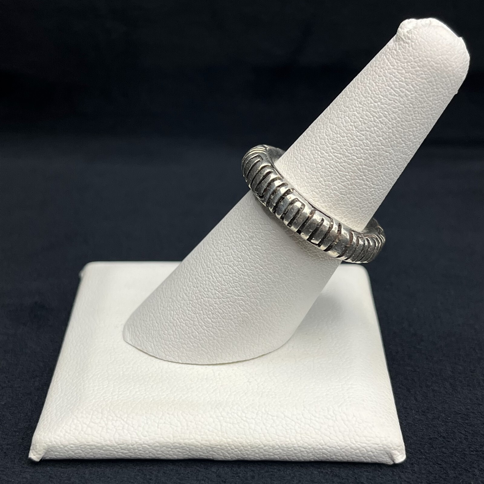 Hand Crafted Modern Solid Engraved Bumpy Ribbed S… - image 3