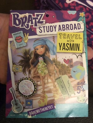Bratz - Yasmin Study Abroad, Doll (Bandai 538.202