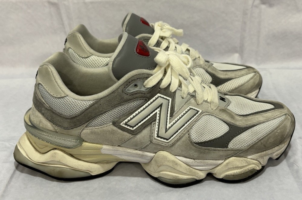 New Balance 9060 Rain Cloud Mens Size 9 D White Grey Lightly Used Sneakers