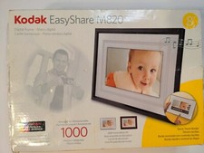 KODAK EasyShare Digital Picture Frame M820 Stores 1000 Photos NEW Open Box