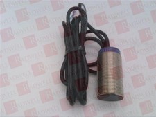 SCHNEIDER ELECTRIC XS1-M30FA260 / XS1M30FA260 (NEW NO BOX)