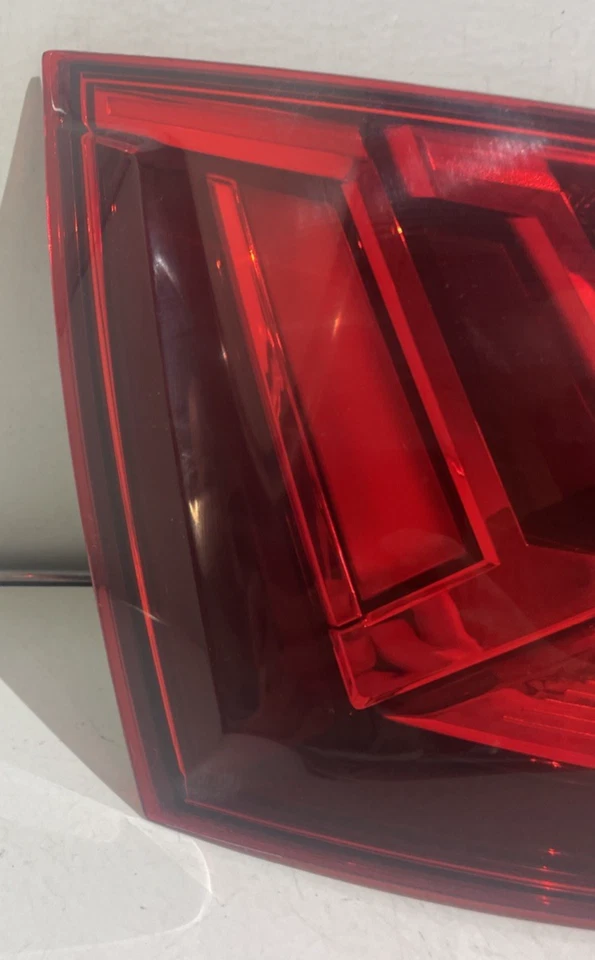 Audi Q5 SQ5 2018 2019 2020 luz trasera LED conductor izquierda OEM 1300 Foto 2 de 4